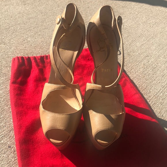 Christian Louboutin heels - Picture 4 of 4